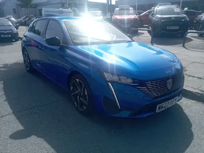 Used Peugeot 308 Allure Premium 130 HP (95 kW) 2023 Blue Hatchback