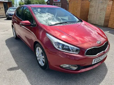 Used Kia Ceed 2012 Red Hatchback