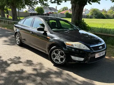 Käytetty Ford Mondeo Zetec 123 HP (90 kW) 2009 Musta Viistoperä