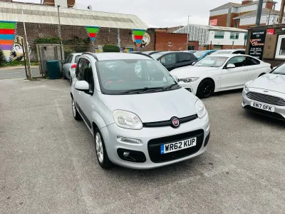 Używany Fiat Panda Lounge 69 KM (50 kW) 2012 Srebrny Hatchback