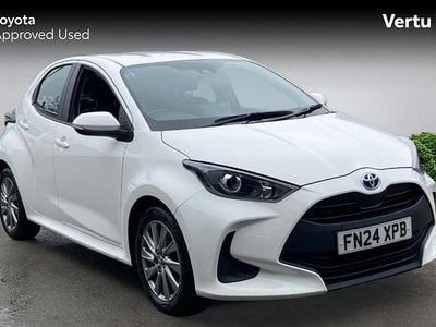 Used Toyota Yaris Hybrid 116 HP (85 kW) 2024 White Hatchback