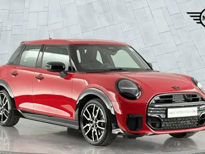 Używany Mini Cooper Hatch 113 kW (154 KM) 2025 Czerwony Hatchback