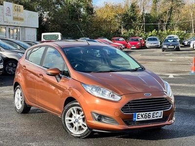 Used Ford Fiesta Zetec 100 HP (73 kW) 2016 Brown Hatchback