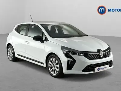 Used Renault Clio Evolution 90 HP (66 kW) 2024 White Hatchback