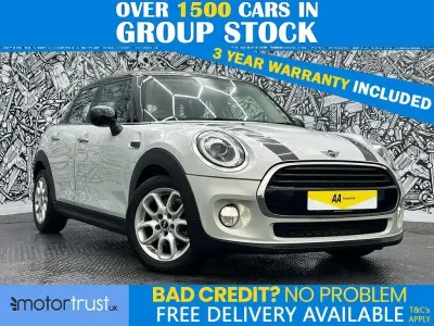 Używany Mini Cooper Hatch 136 KM (100 kW) 2018 Srebrny Hatchback