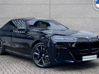 BMW i7