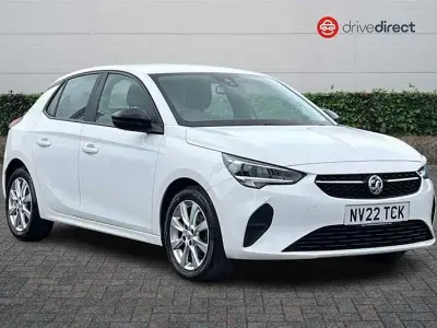 Used Vauxhall Corsa Design Edition 75 HP (55 kW) 2022 White Hatchback