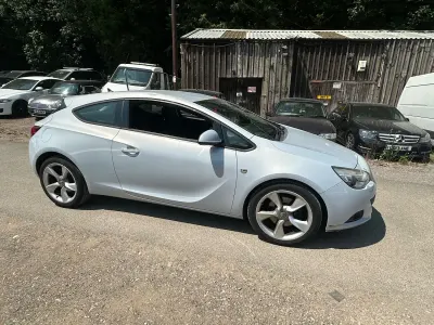 Used Vauxhall Astra GTC Sport 2012 White Hatchback