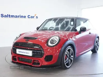 Używany Mini John Cooper Works Hatch 2018 Czerwony Hatchback