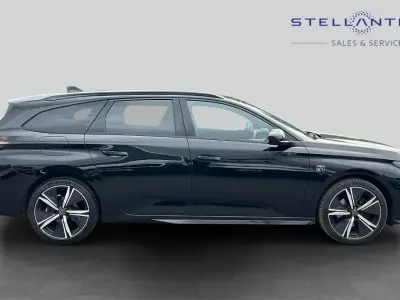 Używany Peugeot 308 SW GT 129 KM (94 kW) 2024 Czarny Kombi