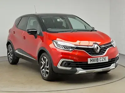 Used Renault Captur Dynamique 90 HP (66 kW) 2018 Red SUV