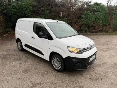 Used Citroën Berlingo Start 75 HP (55 kW) 2020 White MPV