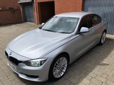 Usado BMW 320 Luxury Line 2012 Prateado Sedan