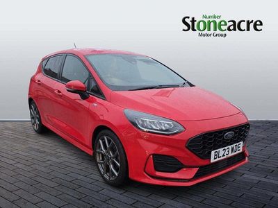 Begagnad Ford Fiesta ST-Line 100 HK (73 kW) 2023 Röd Halvkombi