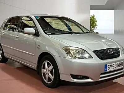 Gebraucht Toyota Corolla T3 110 PS (80 kW) 2003 Silber Kleinwagen