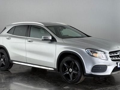 Mercedes GLA220