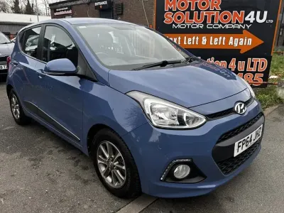 Usado Hyundai i10 Premium 83 HP (61 kW) 2014 Azul Citadino