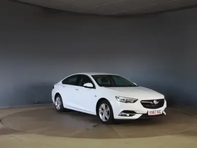 Usado Vauxhall Insignia 2017 Blanco Utilitario