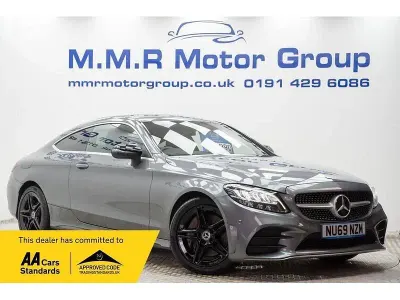 Usado Mercedes C300 AMG line 245 CV (180 kW) 2019 Gris Coupe