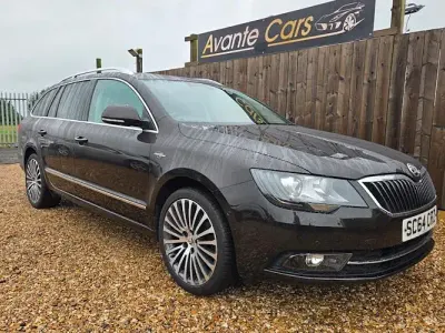 Used Skoda Superb LAURIN & KLEMENT 140 HP (102 kW) 2014 Brown Estate