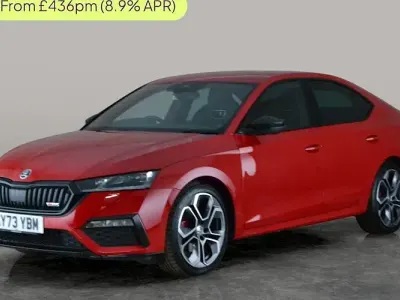 Używany Skoda Octavia vRS 200 KM (147 kW) 2023 Czerwony Hatchback