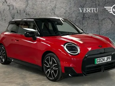 Used Mini Cooper SE Hatch 158 kW (215 HP) 2024 Red Hatchback