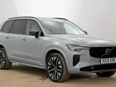 Usado Volvo XC90 Ultra 247 CV (181 kW) 2025 Gris SUV