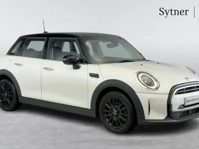 Used Mini Cooper Classic 134 HP (98 kW) 2022 White Hatchback