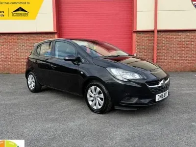 Used Vauxhall Corsa Design Edition 90 HP (66 kW) 2016 Black Hatchback