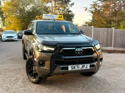 Used Toyota HiLux 204 HP (150 kW) 2021 Bronze Pickup