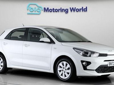 Used Kia Rio 84 HP (61 kW) 2022 White Hatchback