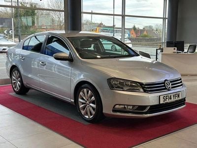 Begagnad VW Passat Highline 140 HK (102 kW) 2014 Silver Sedan