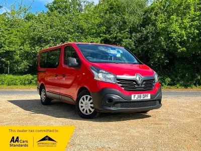 Używany Renault Trafic Business 2018 Czerwony Minivan