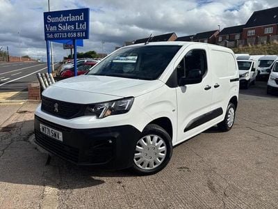 White Used 2021 Peugeot Partner Premium MPV | £9,995 (Fair price)