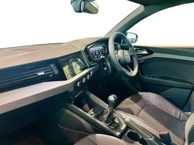 Begagnad Audi A1 S-Line 113 HK (83 kW) 2024 Svart SUV