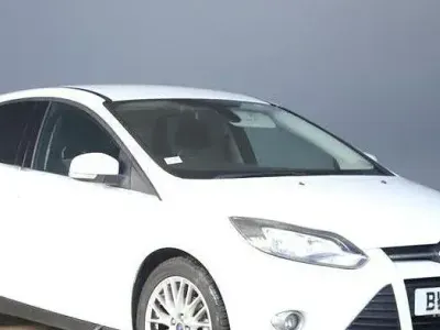 Usado Ford Focus Zetec 2014 Blanco Utilitario