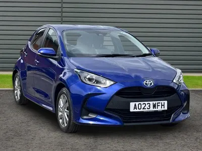 Used Toyota Yaris 116 HP (85 kW) 2023 Blue Hatchback