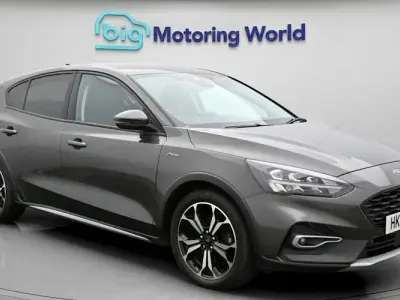 Usado Ford Focus Active X 155 HP (114 kW) 2021 Cinzento Citadino