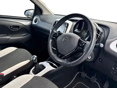 Używany Citroën C1 72 KM (52 kW) 2021 Szary Hatchback