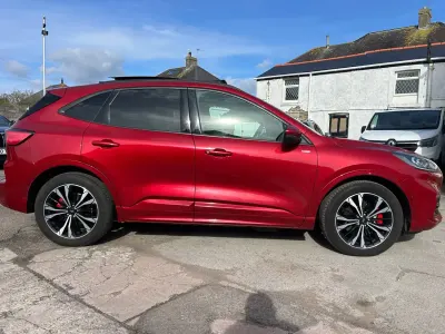 Begagnad Ford Kuga ST-Line X 225 HK (165 kW) 2020 Röd SUV