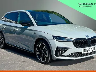 Nuevo Skoda Scala Monte Carlo 150 CV (110 kW) 2026 Gris Utilitario