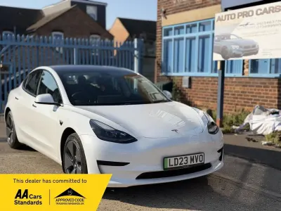 Used Tesla Model 3 RWD 208 kW (283 HP) 2023 White Sedan