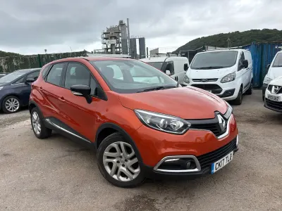 Used Renault Captur 90 HP (66 kW) 2017 Orange SUV