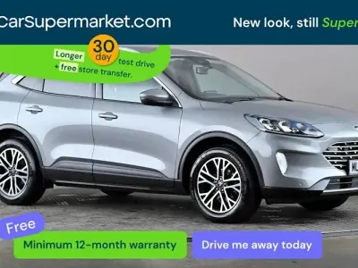 Usado Ford Kuga Titanium 150 CV (110 kW) 2023 Plateado SUV