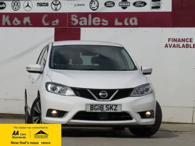 Used Nissan Pulsar Tekna 115 HP (84 kW) 2018 White Hatchback