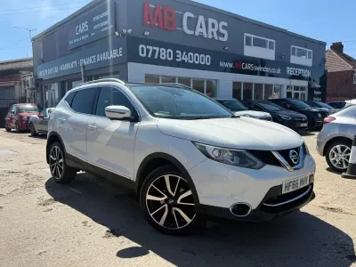 Gebraucht Nissan Qashqai Tekna 163 PS (119 kW) 2016 Weiß SUV