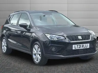 Used Seat Arona SE Technology 95 HP (69 kW) 2021 Midnight black with grey roof SUV