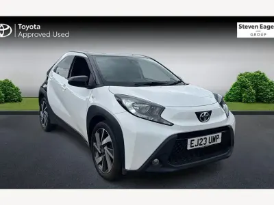 Used Toyota Aygo X 72 HP (52 kW) 2023 White SUV