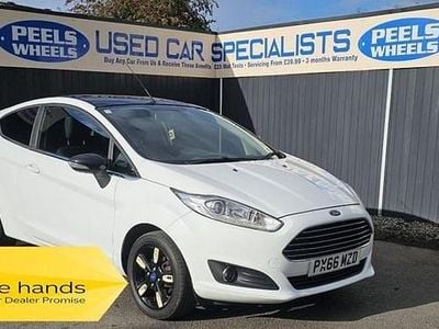 White Used 2016 Ford Fiesta Zetec Hatchback | £4,375 (Good price)