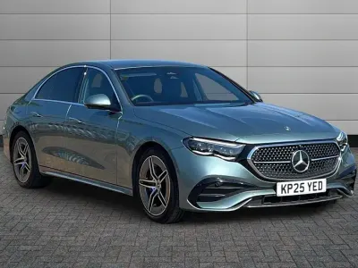 Used Mercedes E200 Advanced 223 HP (164 kW) 2025 Verde silver Sedan